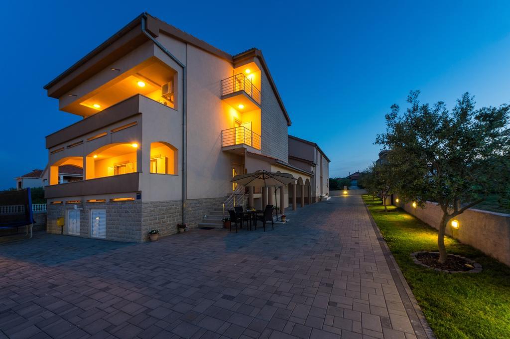 Apartments Skara Bibinje Ruang foto