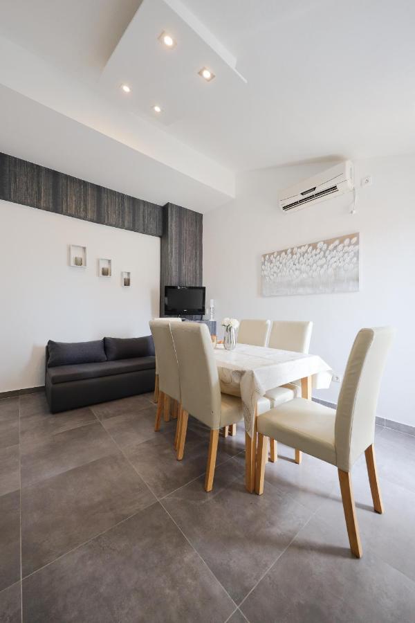 Apartments Skara Bibinje Bagian luar foto