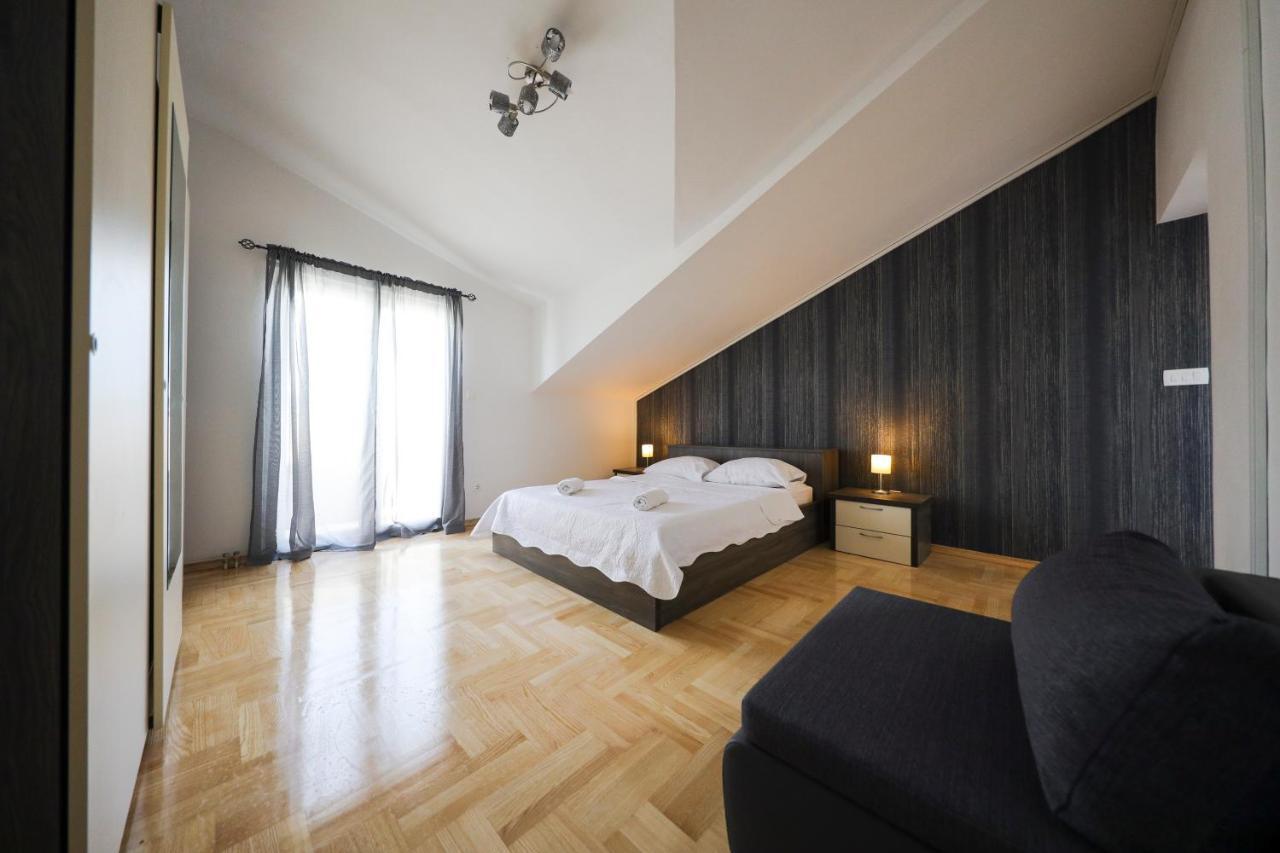 Apartments Skara Bibinje Bagian luar foto